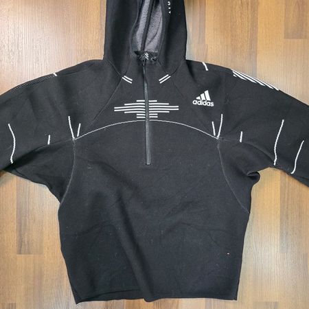 AV-1310 Adidas Sweatshirts & Hoodies