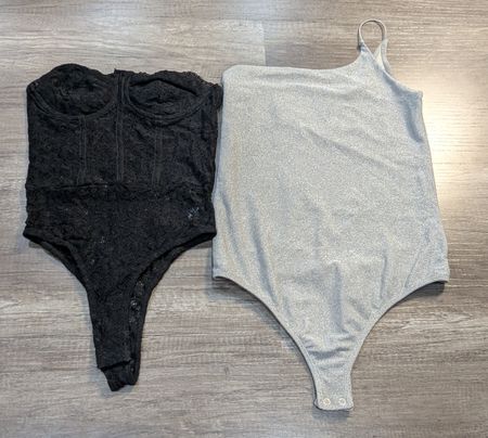 4701 - Y2K Style Top