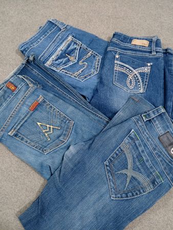 #276 Ladies Y2k Embellished & Embroidered Flared Jeans