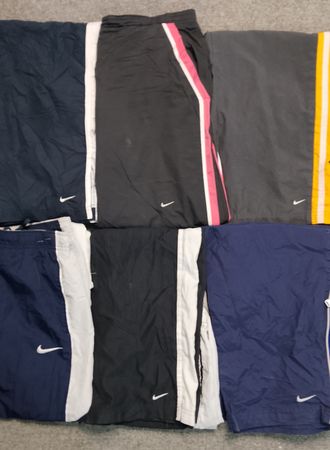 ナイキ トラックパンツ