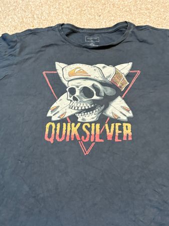 Surf board wear t-shirts