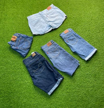 levis denim shorts