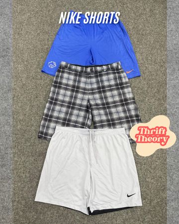 Nike Shorts - (02/04)