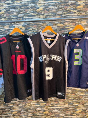 AVG-0400 NFL / NHL / NBA Jerseys