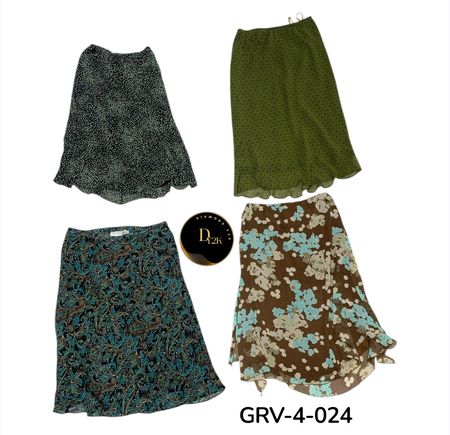 Retro-Inspired Poly Skirt – Perfect for Vintage Aesthetic (GRV-4-024)