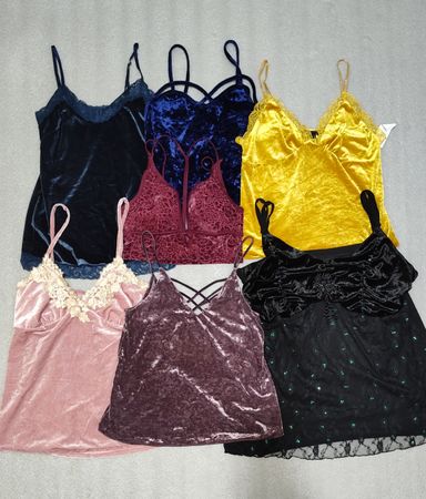 #01 Velvet cami tops