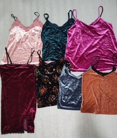 #02 Velvet cami tops