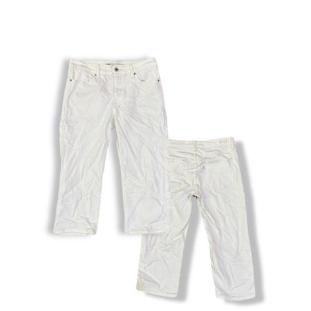 VPX13366 Levi’s Capri Pants ( white Only )