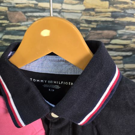 AV-1324 Tommy Hilfiger T-Shirts l/s & s/s