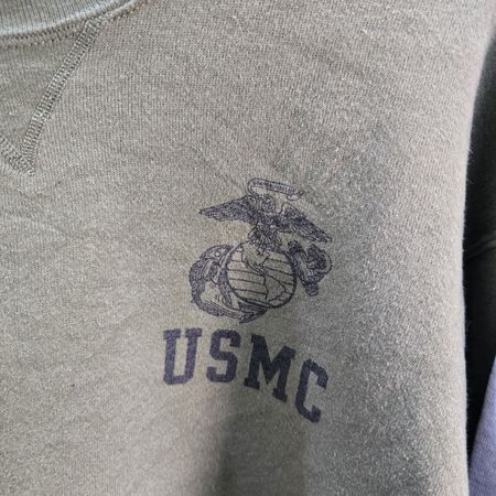AVG-0367 Army Sweatshirts
