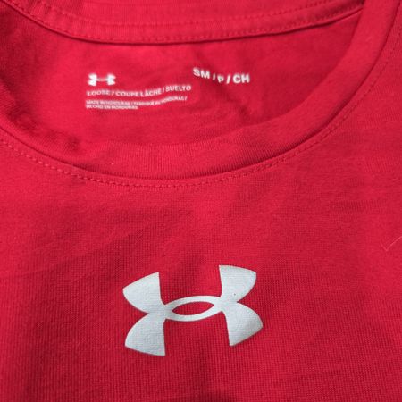 AV-1334 Under Armour L/s Tシャツ