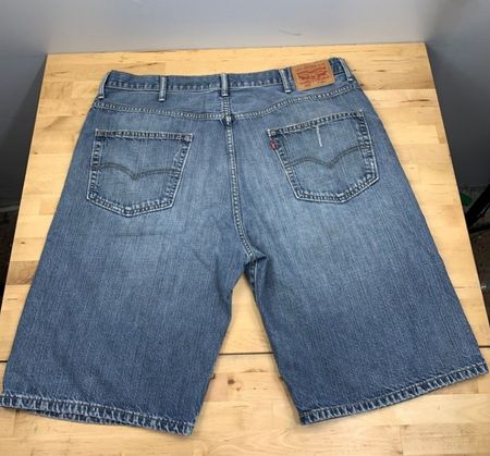 Levis Denim Shorts/Jorts