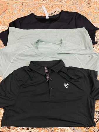 Lululemon T-shirt