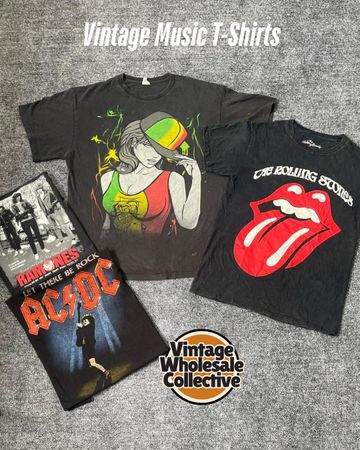 Vintage Levi’s T-Shirts - (05/04)