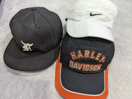 ZV2162 Mixed Brand Caps (264)