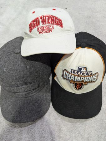 CRZ2162 Mixed Brand Caps (264)