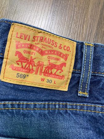 AV-0395 Mix Branded Shorts