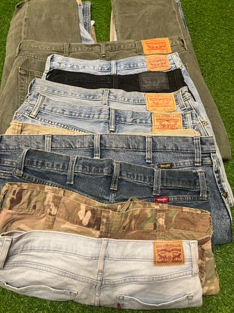Men’s Jeans & Pants Wrangler & Levi’s 501 Included: 10 PCs (Z-8)
