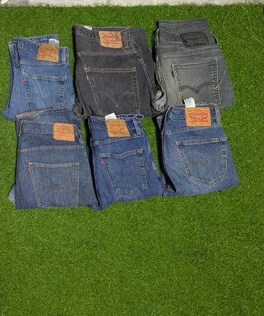 LEVI'S JEANS AND OTHER BRAND JEANS (MRA007)