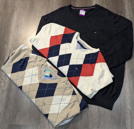 4936 - Tommy Hilfiger Sweaters