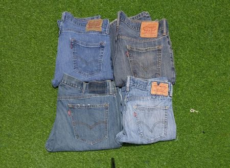 LEVI'S AND OTHER BRAND JEANS (MRA013)