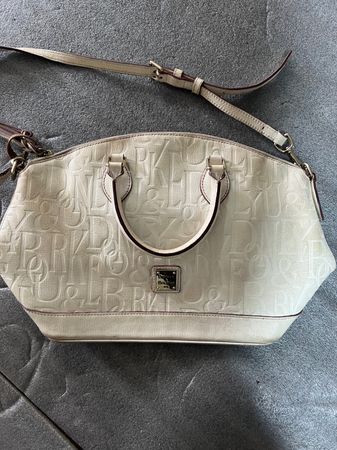 Dooney & Bourke Handbags RR-04