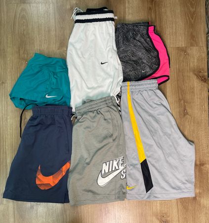 AV-1409 Nike Shorts