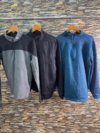 AV-1414 Under Armour 1/4 zipper