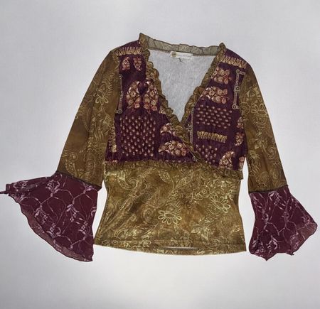 Y2k long sleeve blouse.
