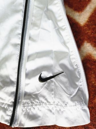 NIKE NYLON TRACK PANTS  ZIP BOTTOM  CLEAN STREETWEAR