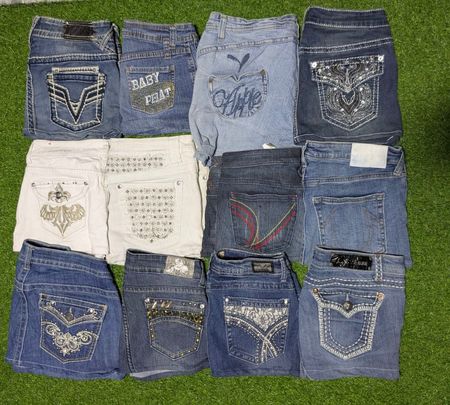 APPLIE BOTTOMS AND OTHER MIX BRANDS MINI SKIRTS (C 77)