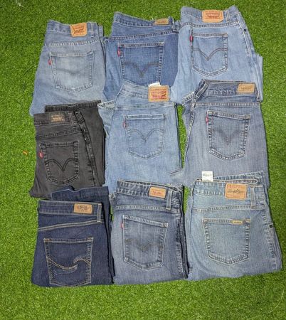 LEVI’S JEANS (B 43)