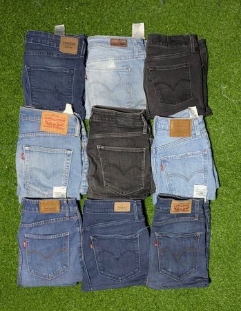 LEVI’S  MINI SKIRTS (C 99)