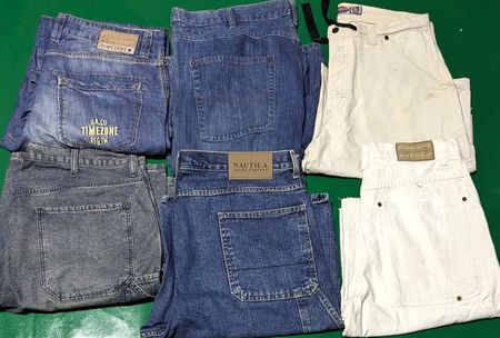 CALVIN KLEIN AND OTHER MIX BRANDS SHORTS (D 18)