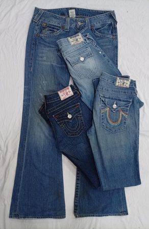CR7467 True Religion Flare & Straight Jeans