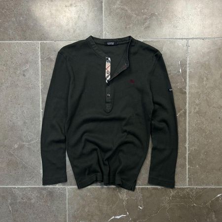 Burberry sweater