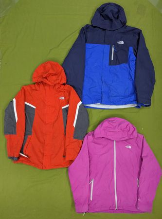 RV2980 The North face Jackets