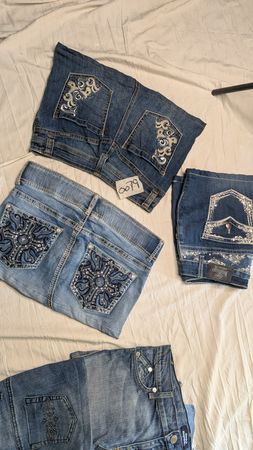 Trendy mini Skirts 😍