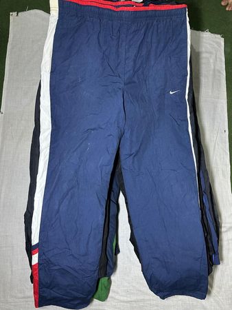 #10 NIKE TRACKPANT