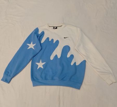 Upcycled Nike Star Drip Crewneck - Two-Tone Ästhetik