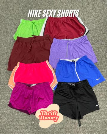 Nike Sexy Shorts - (17/04)