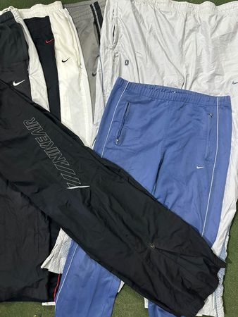 #13 Nike TRACKPANTS