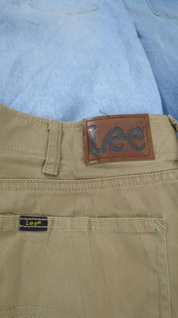 AV-1486 Lee Levi’s Wrangler Jeans