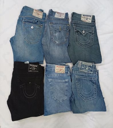 CR7637 Vintage True Religion Men’s Jeans