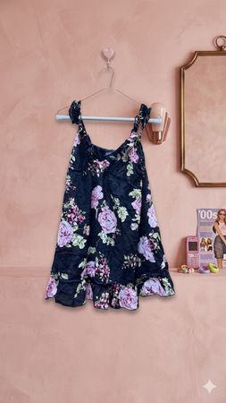 TH#067 Y2K Retro Romantic Chic Party-Ready Vibe