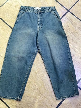 Embroidered jeans/shorts