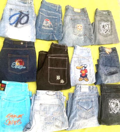 FUBU PLATINUM AND OTHER MIX BRANDS SHORTS (ID 5011)