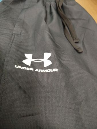 AV-1493 Under Armour Trousers