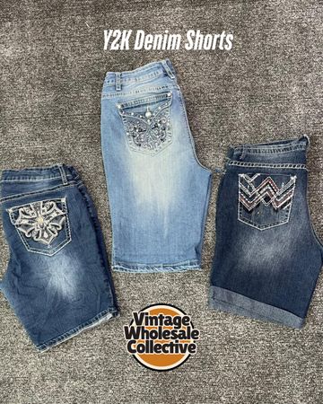 Y2K Denim Shorts - (19/04)