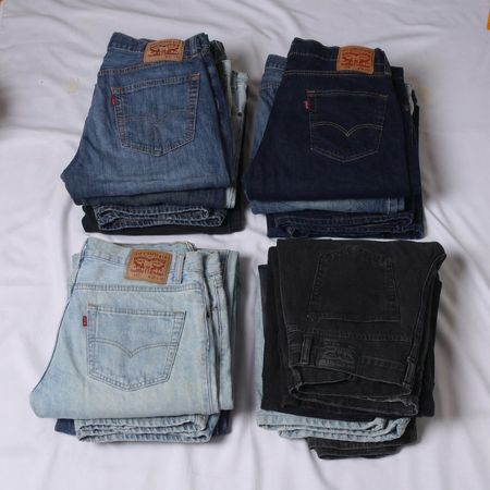 Levi's jeans bundle x12 | BND 04/31